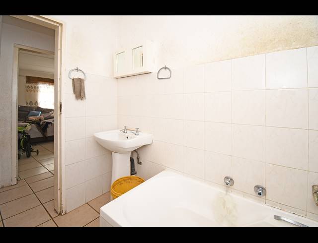 2 BEDROOM APARTMENT FOR SALE IN BRIXTON